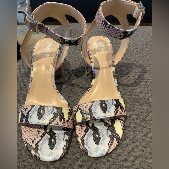 Vince Camuto Gidgena Ankle Strap Sandal size 7.5 - Picture 2 of 5